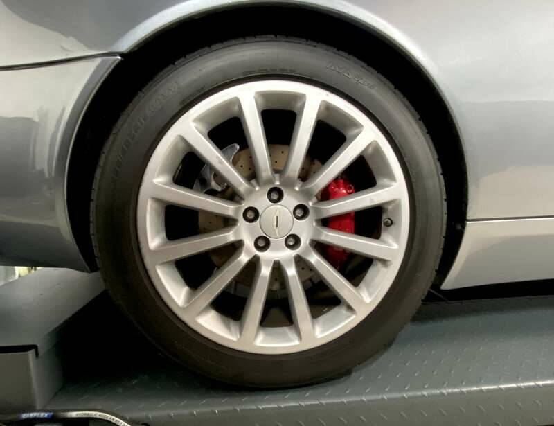 Image 22/50 of Aston Martin V12 Vanquish (2003)