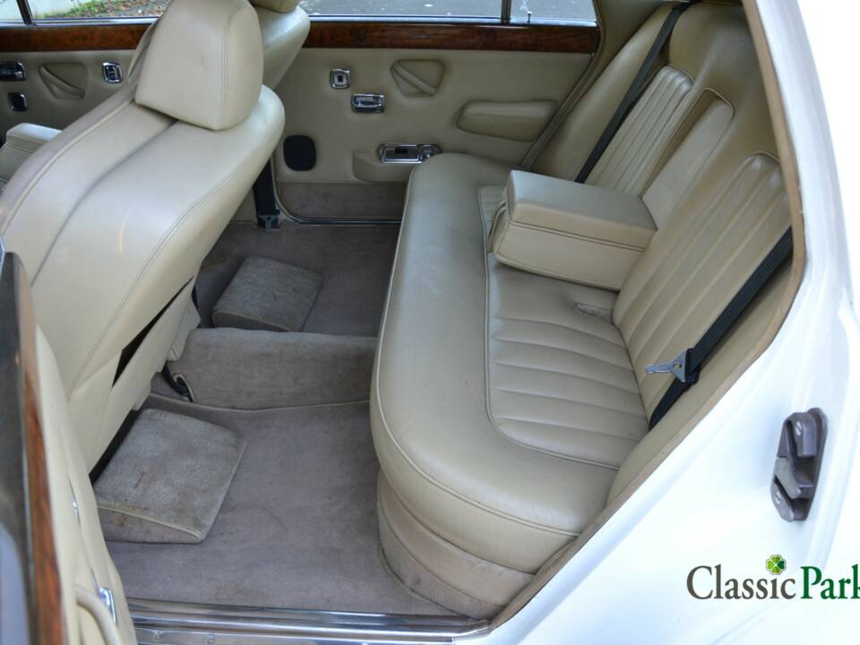 Imagen 11/50 de Rolls-Royce Silver Wraith II (1979)