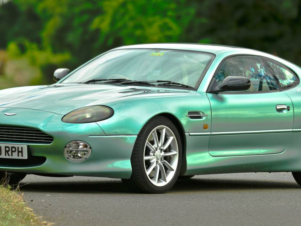 Immagine 14/50 di Aston Martin DB 7 Vantage (2000)