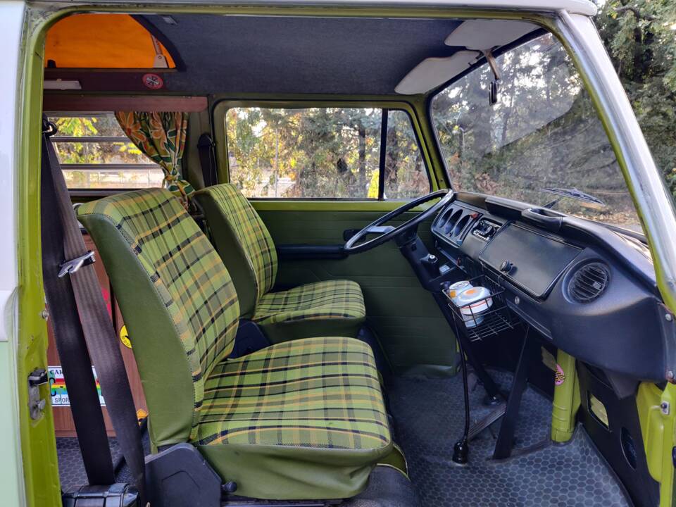 Afbeelding 38/72 van Volkswagen T2b Westfalia (1979)