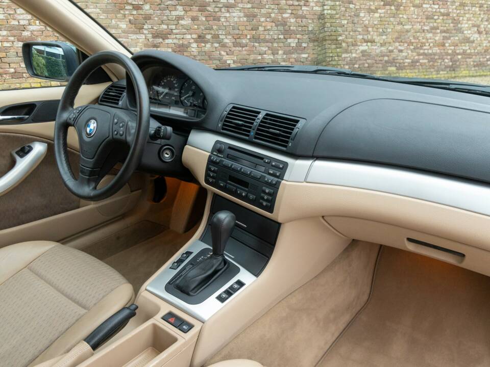 Image 17/50 of BMW 323Ci (2001)