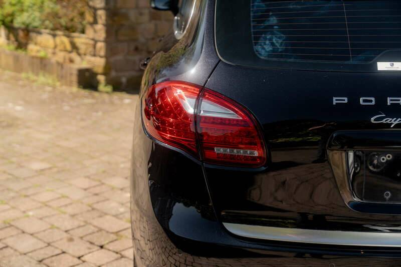 Bild 11/50 von Porsche Cayenne Turbo (2012)