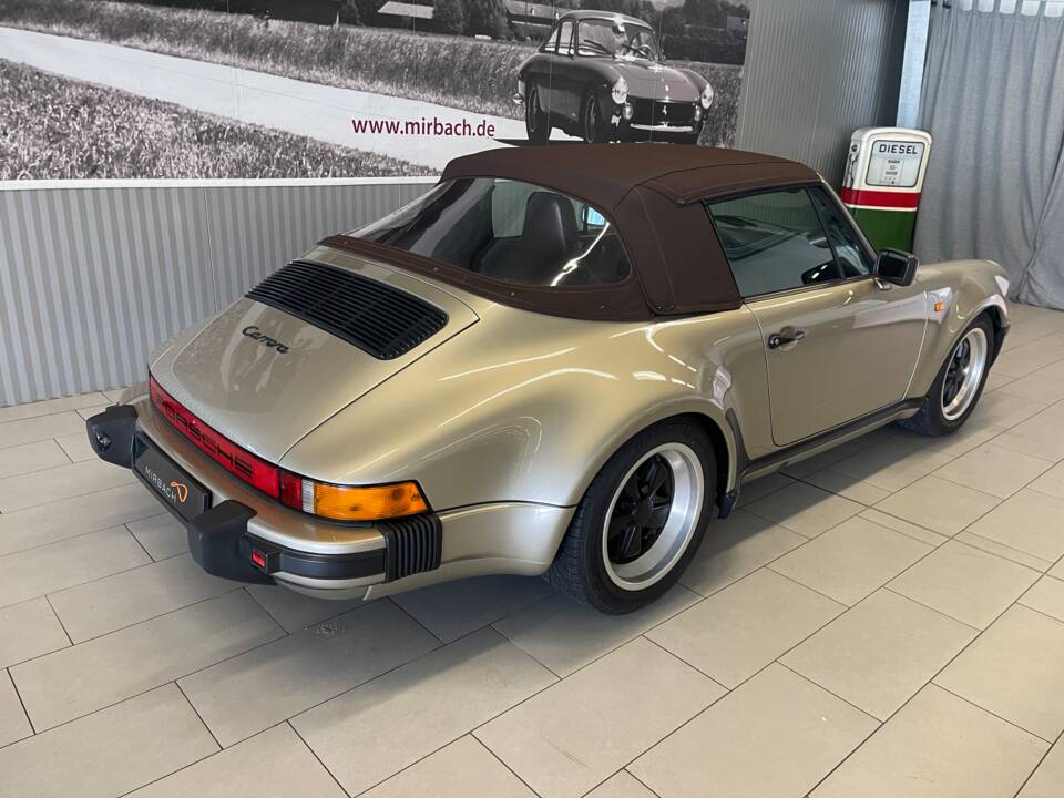 Image 8/20 de Porsche 911 Carrera 3.2 (1987)