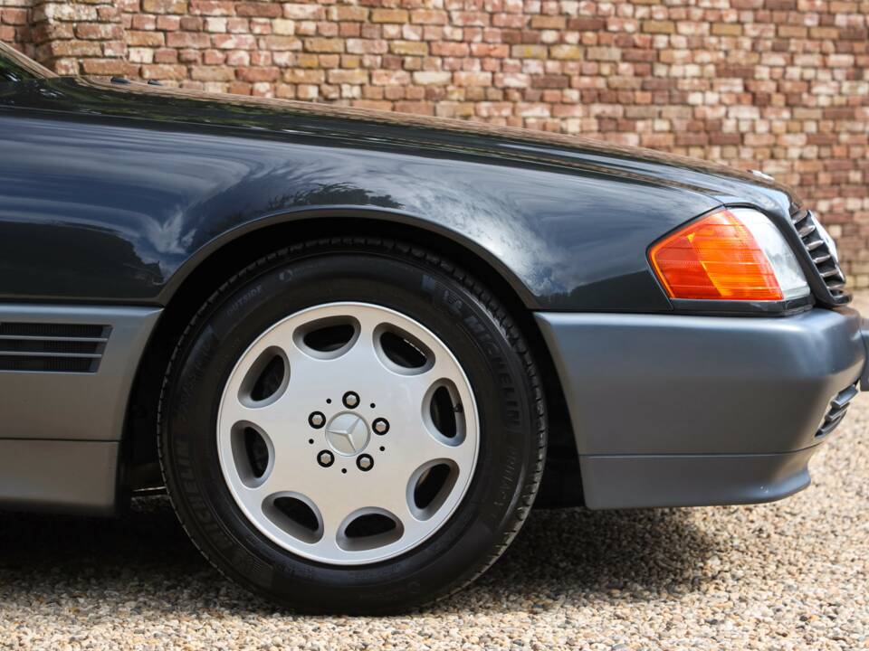 Image 39/50 of Mercedes-Benz 500 SL (1992)