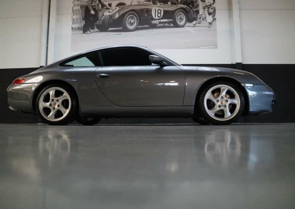 Afbeelding 25/50 van Porsche 911 Carrera (2001)