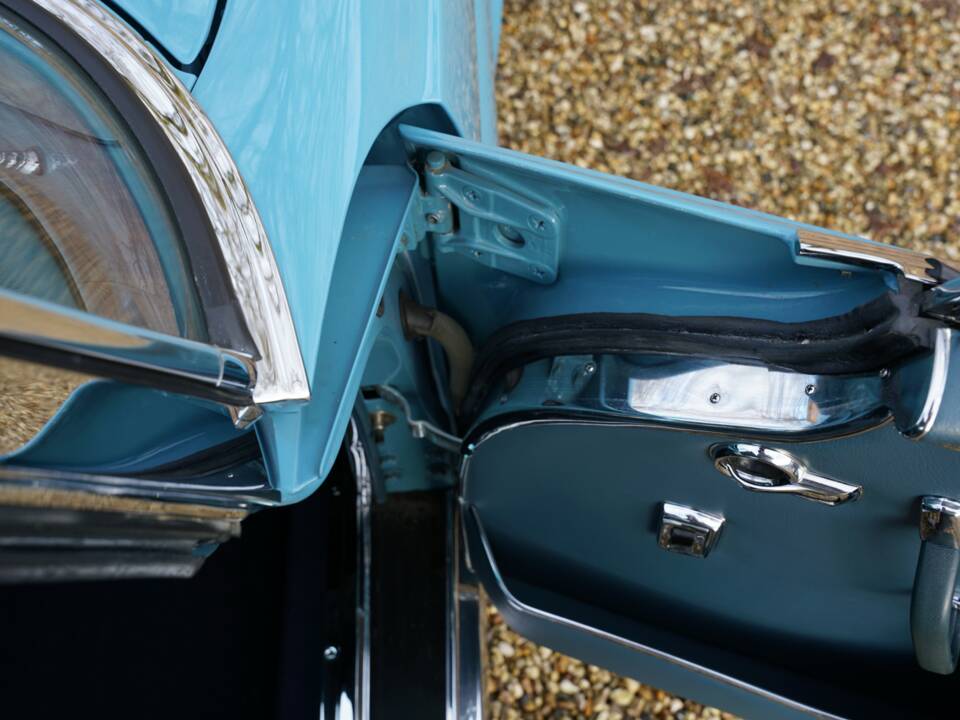 Bild 43/50 von Mercedes-Benz 250 SE (1967)