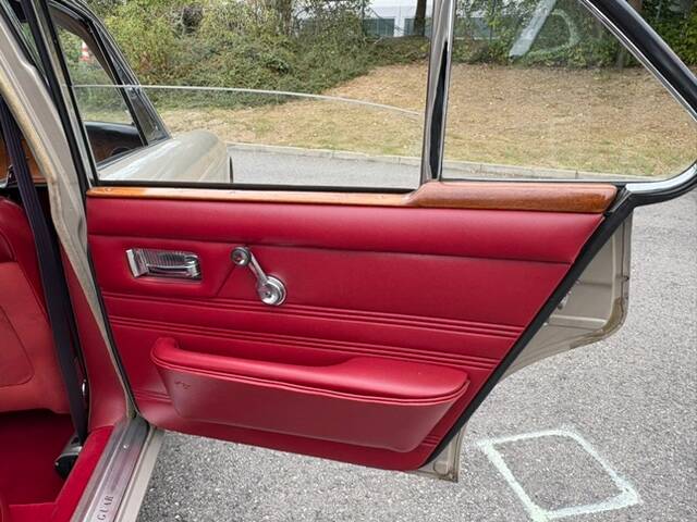Bild 19/40 von Jaguar XJ 6 4.2 (1971)
