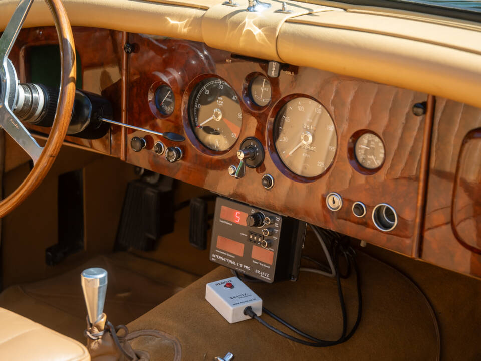 Image 20/37 of Jaguar XK 150 3.8 S OTS (1959)