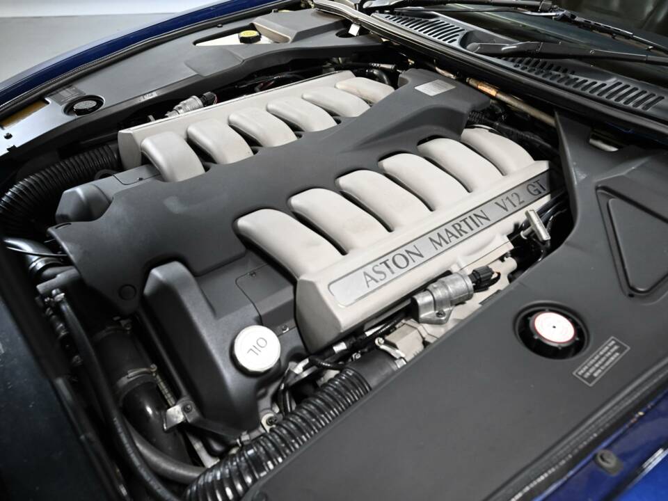 Image 2/50 of Aston Martin DB 7 GT (2004)