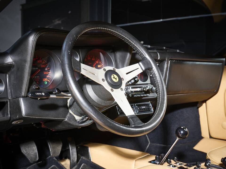 Image 16/48 of Ferrari 512 BB (1980)