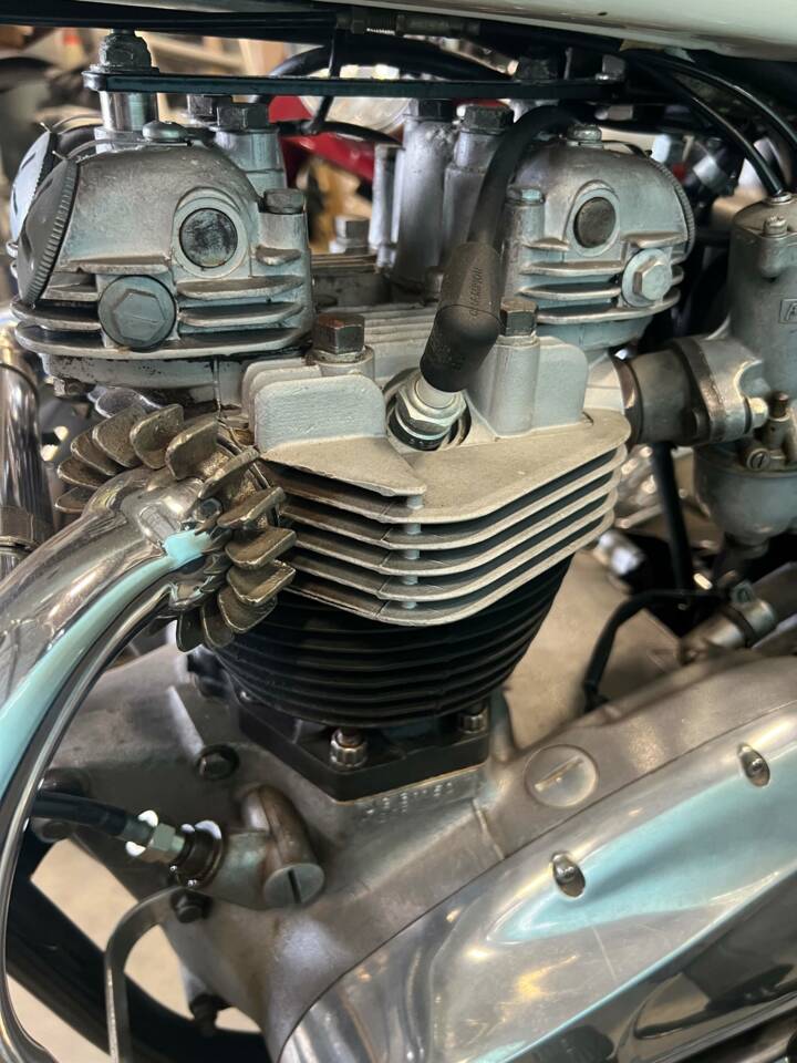 Bild 31/50 von Triumph DUMMY (1972)