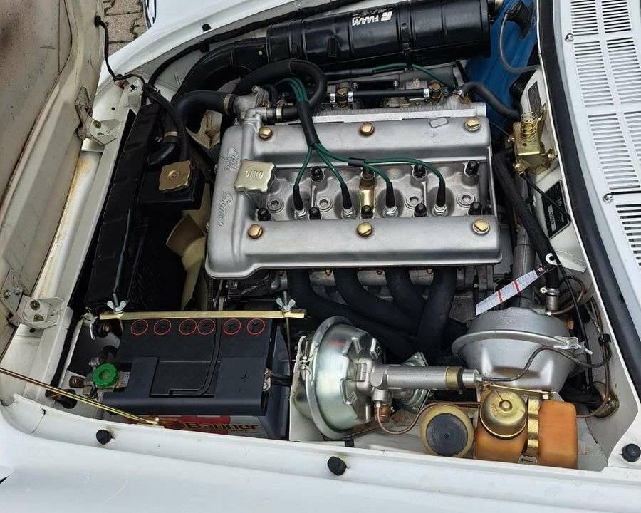 Bild 18/20 von Alfa Romeo 1750 Spider (1969)