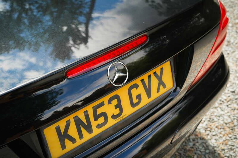 Image 33/50 of Mercedes-Benz SL 350 (2003)