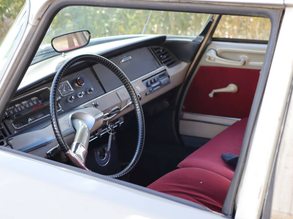 Image 5/50 de Citroën ID 21 Break (1967)