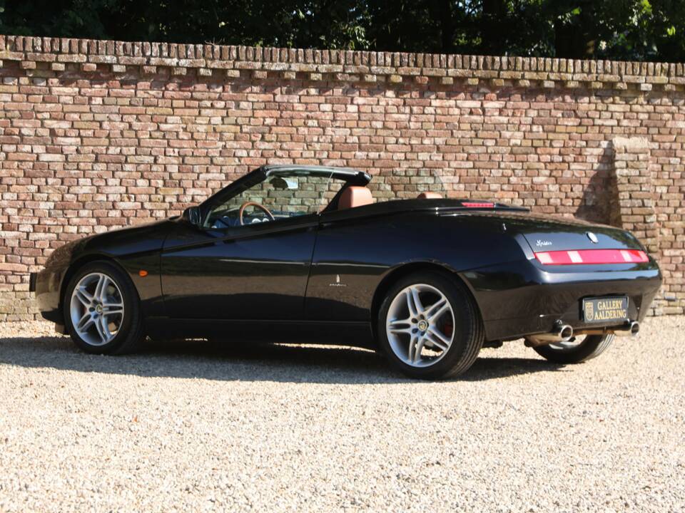 Obraz 46/50 pojazdu Alfa Romeo Spider 3.2 V6 24V (2003)