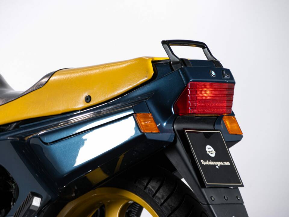 Image 19/50 of BMW K1 (1990)