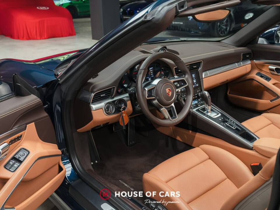 Immagine 15/25 di Porsche 911 Targa 4 (2016)