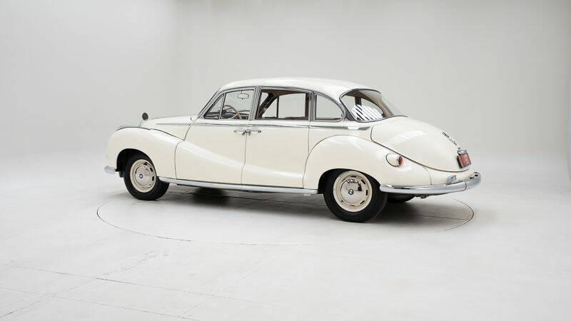 Image 4/15 de BMW 2600 (1962)