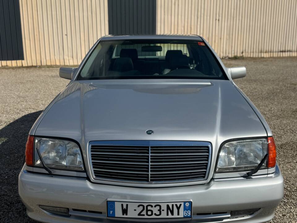 Immagine 3/15 di Mercedes-Benz S60 AMG (1994)