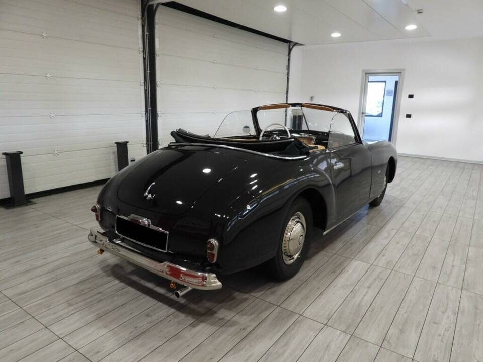 Image 3/14 of SIMCA 8 Sport (1950)