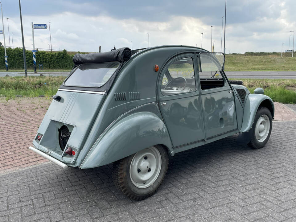 Imagen 3/9 de Citroën 2 CV Sahara 4x4 (1963)