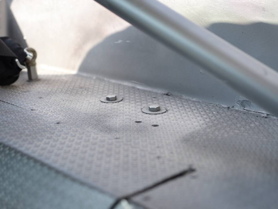 Image 35/50 de Jaguar Type E 3.8 (1970)