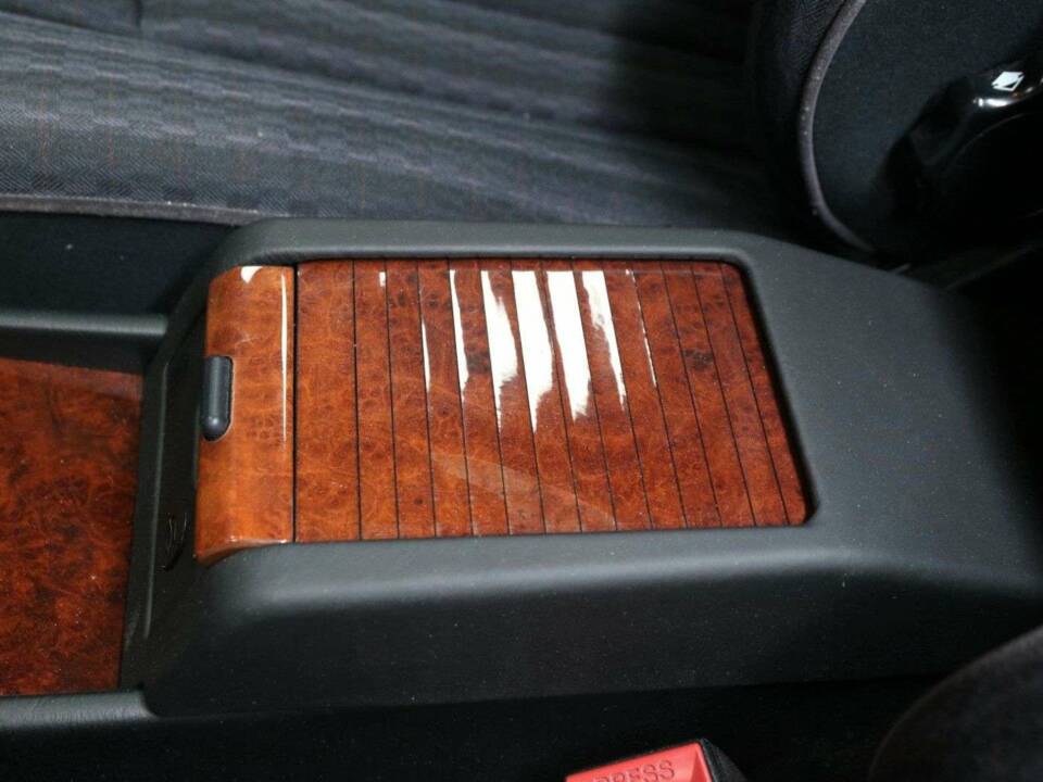Bild 22/50 von Mercedes-Benz 300 E-24 (1992)
