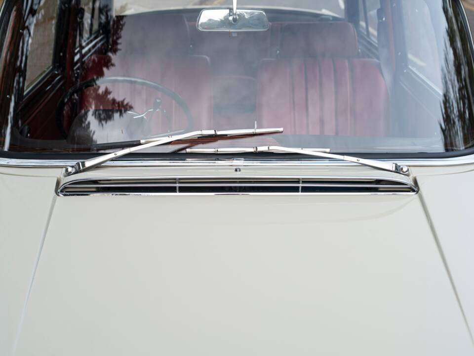 Bild 10/33 von Mercedes-Benz 300 SE (1965)