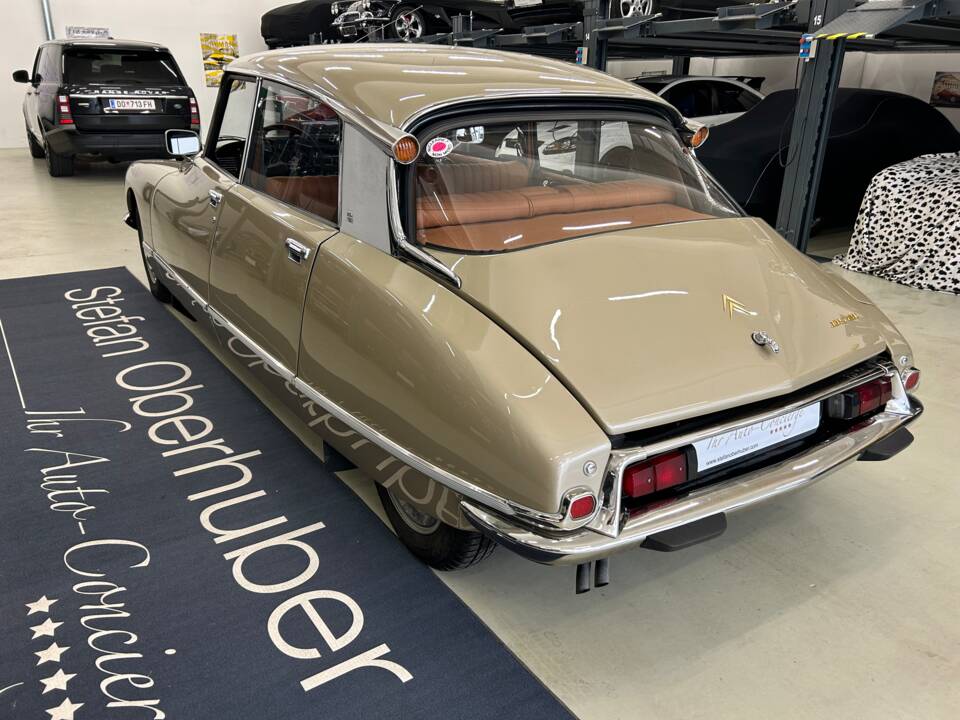 Image 7/24 of Citroën DS 21 (1972)