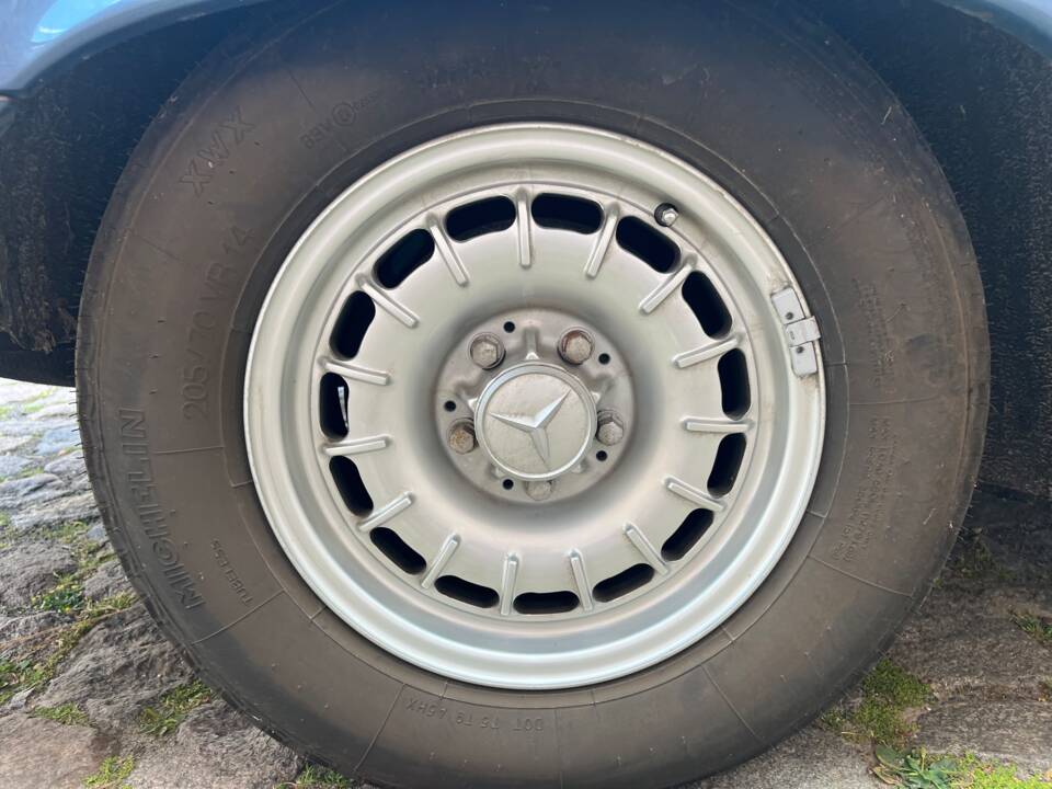 Afbeelding 45/146 van Mercedes-Benz 380 SL (1982)