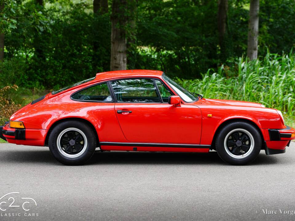 Image 30/63 of Porsche 911 Carrera 3.2 (1986)