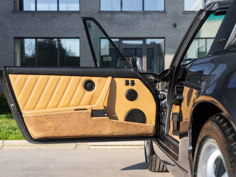 Bild 20/34 von Porsche 911 Carrera 4 (1991)