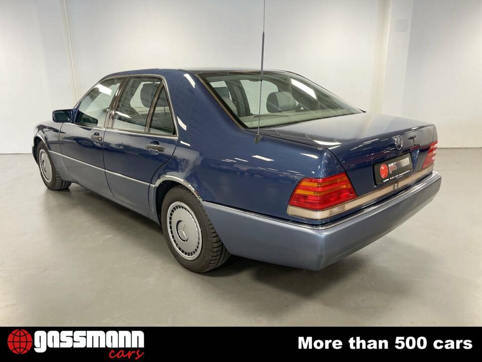 Image 8/15 de Mercedes-Benz 300 SE (1991)