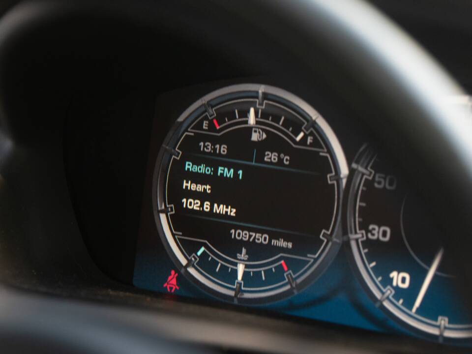 Immagine 10/37 di Jaguar XJ 5.0 (2011)