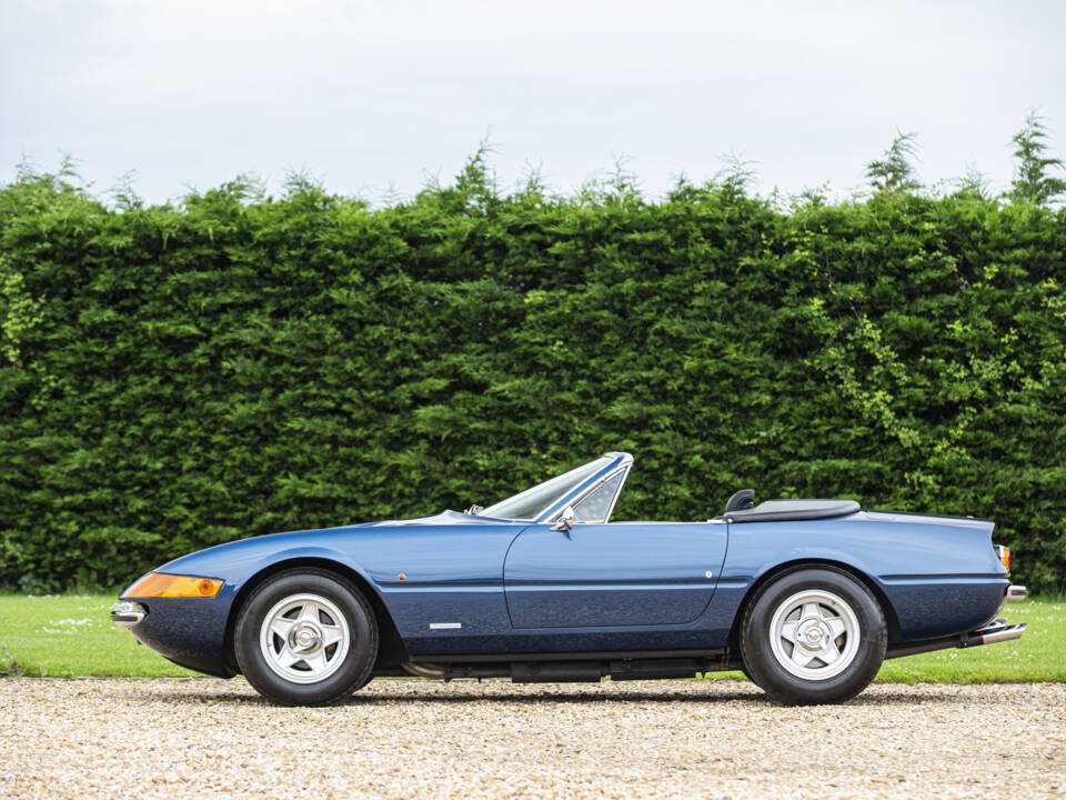 Bild 4/50 von Ferrari 365 GTS&#x2F;4 Daytona (1971)