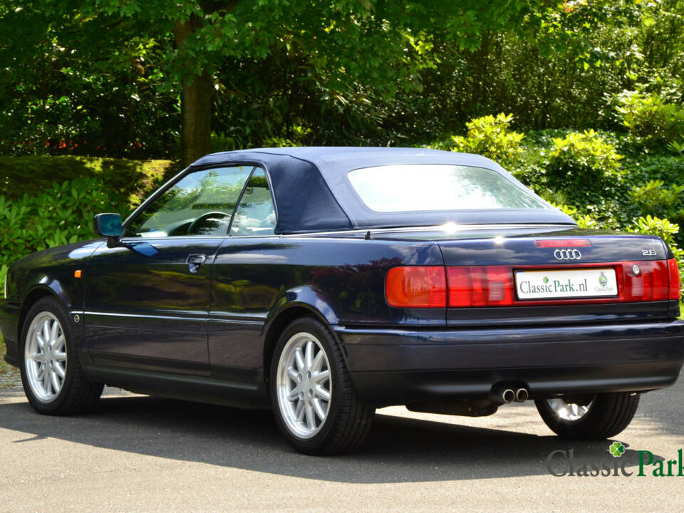 Imagen 21/50 de Audi Cabriolet 2.6 (1997)