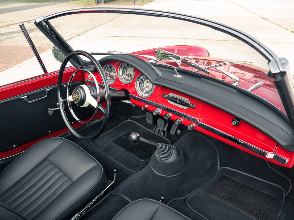 Immagine 34/50 di Alfa Romeo Giulietta Spider Veloce (1958)
