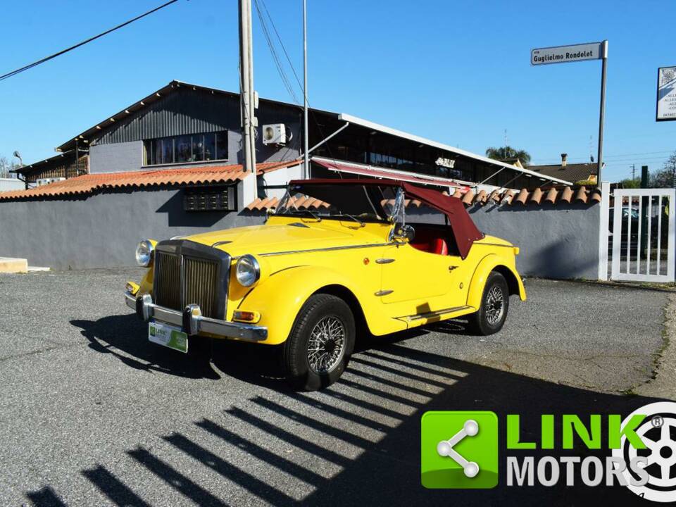 Image 2/10 de FIAT 850 Spider (1967)