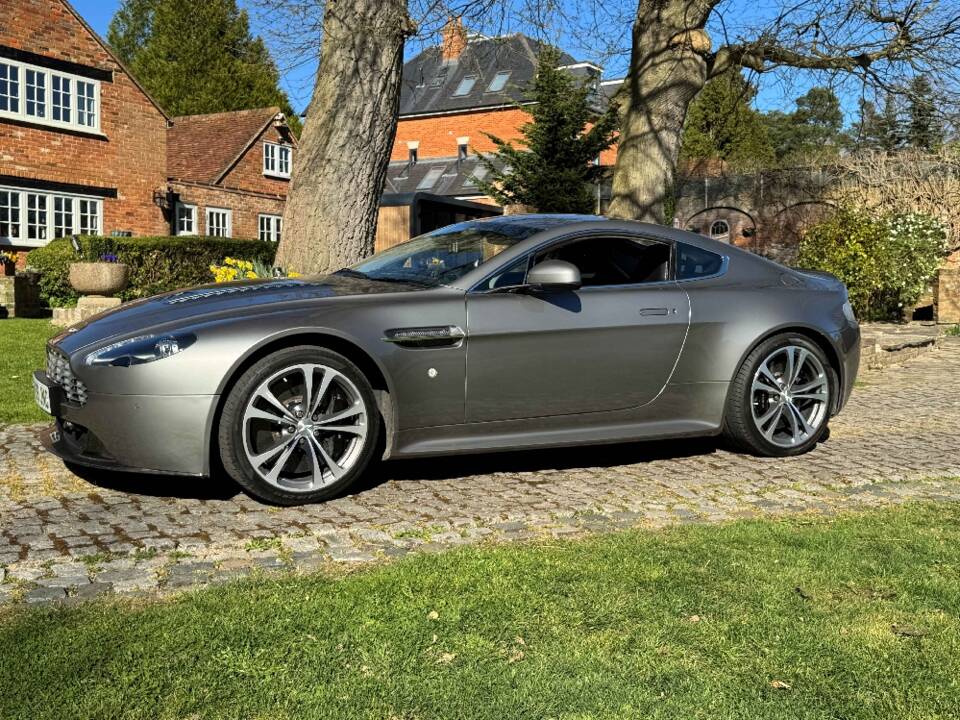 Afbeelding 4/49 van Aston Martin V12 Vantage (2009)