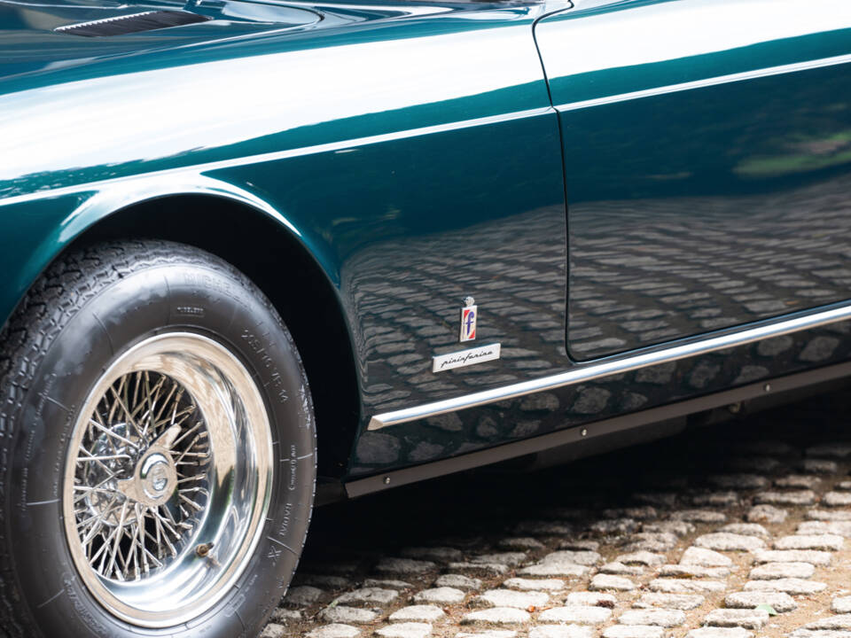 Image 42/50 of Ferrari 365 GTC (1969)