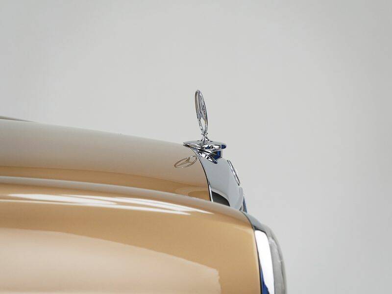 Imagen 8/15 de Mercedes-Benz 250 CE (1969)