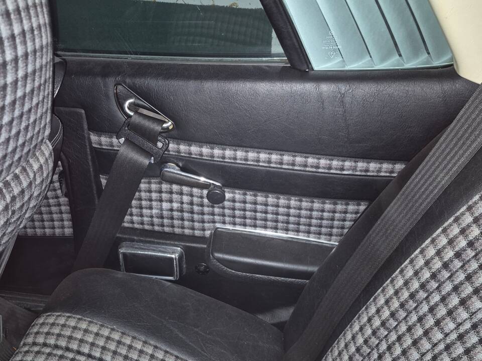 Image 10/15 de Mercedes-Benz 280 SLC (1980)