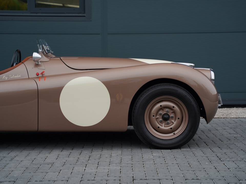 Image 27/50 of Jaguar XK 120 OTS (1950)