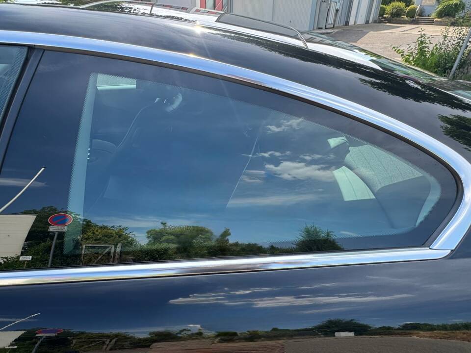 Bild 42/99 von BMW 650i (2007)