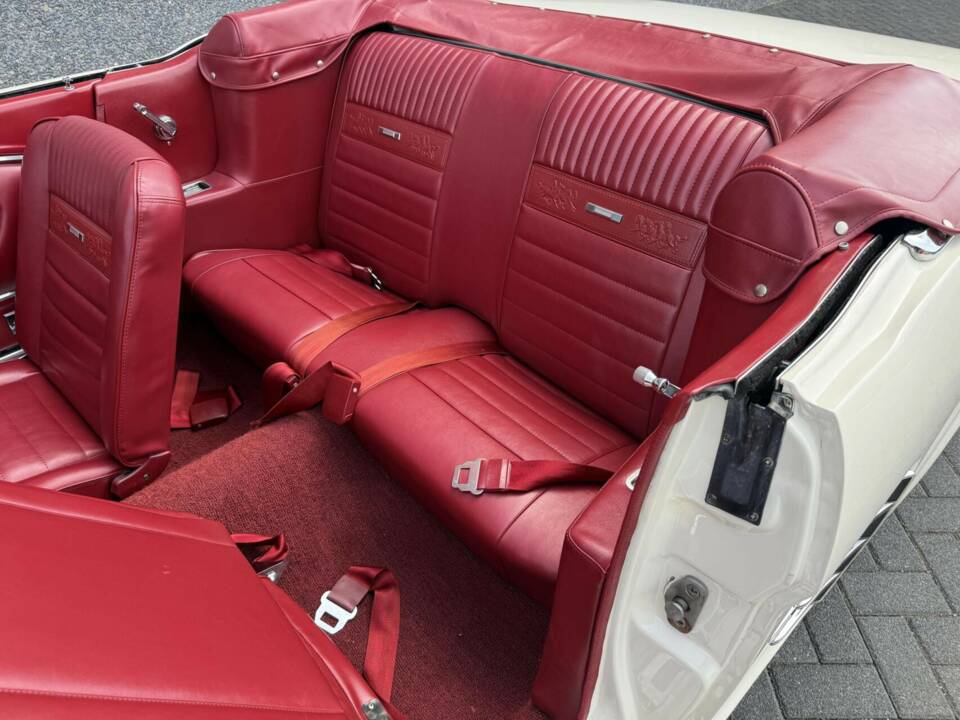 Image 32/50 de Ford Mustang 390 GTA (1966)