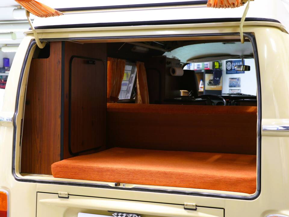 Afbeelding 34/36 van Volkswagen T2b Westfalia (1974)