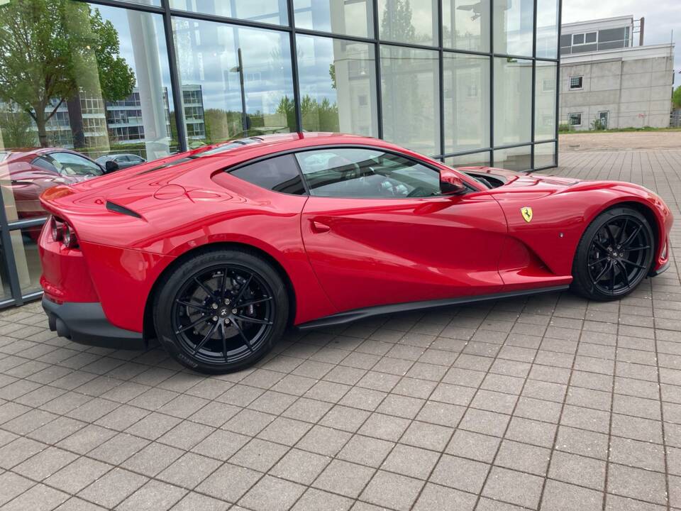 Imagen 4/7 de Ferrari 812 Superfast (2018)