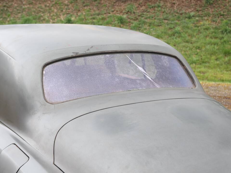Image 25/50 of Bentley S 1 (1956)