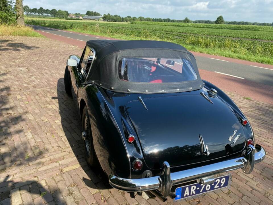Image 5/6 of Austin-Healey 3000 Mk II (BT7) (1962)