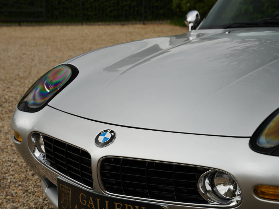Image 46/50 of BMW Z8 (2000)